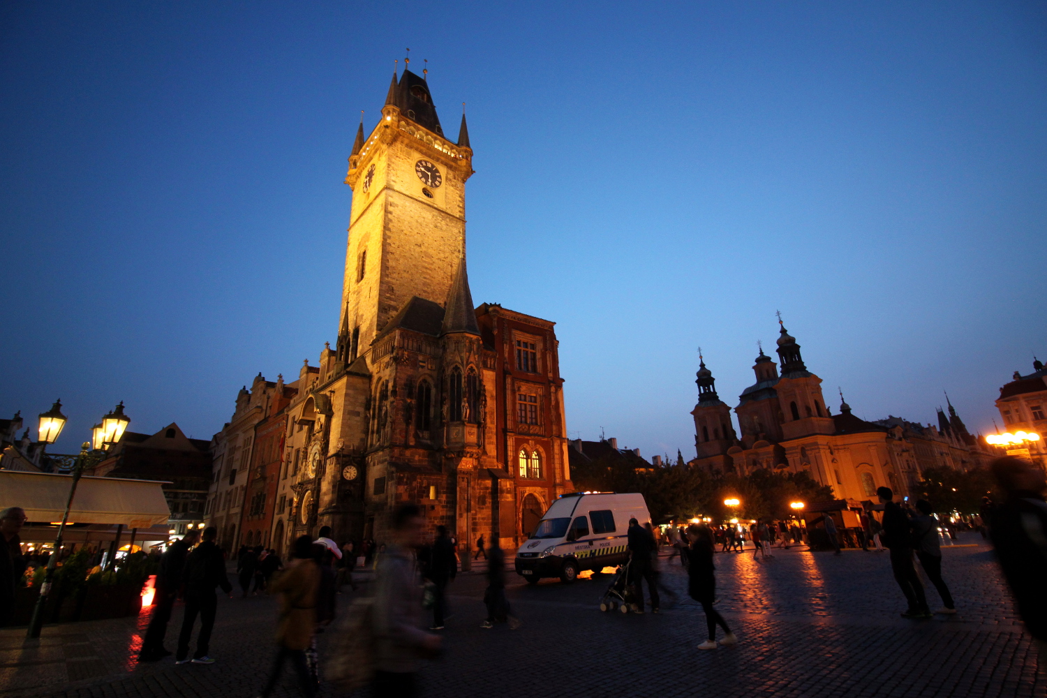 Ratusz Staromiejski wieczorem Praga