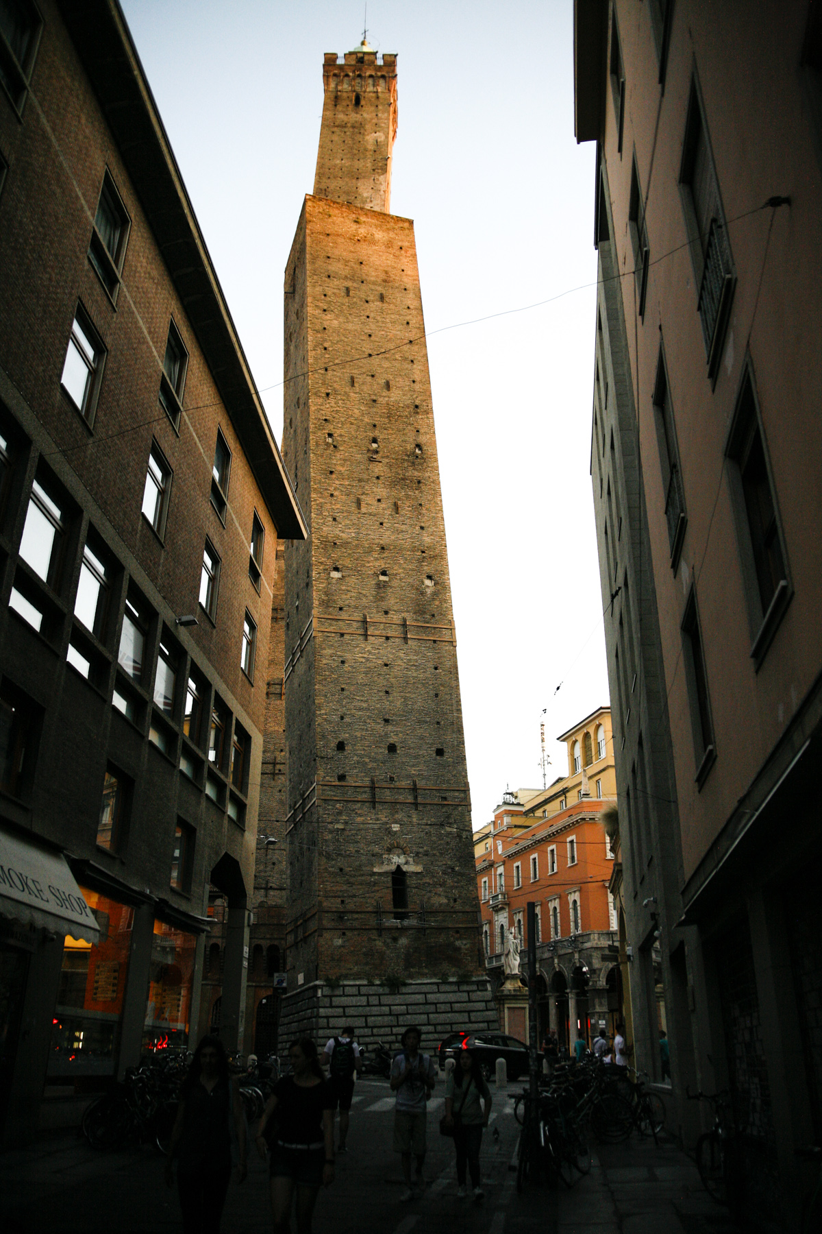 Bolonia wieża Asinelli i Garisenda